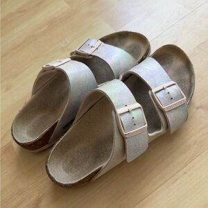 Birkenstock Arizona Vegan Microfiber Iridescent Light Rose Color